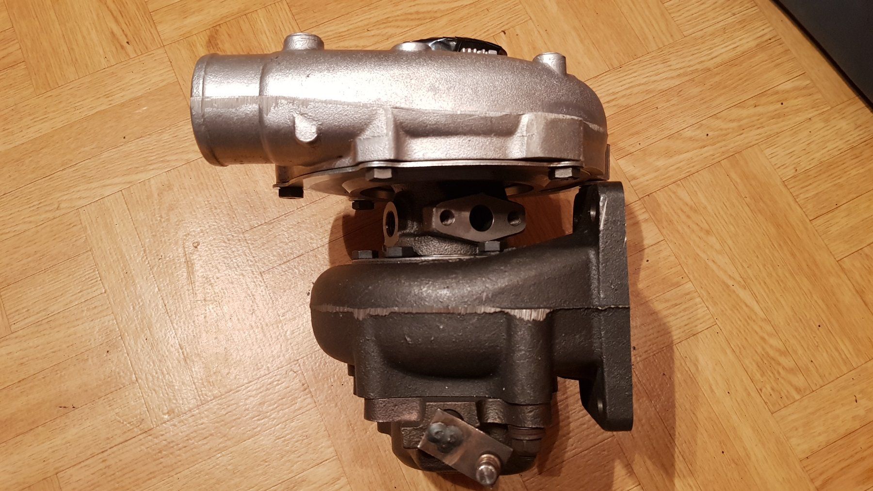 Tutti pezzi di ricambio auto: Turbolader – Nuovo e nell'imballaggio originale da Neuenkirch venduto da Streetracecars 1