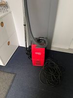 Ruckenstaubsauger mit Bürste 