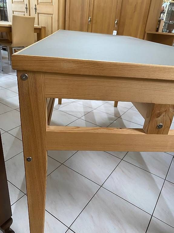 Tavoli: Schöner schlichter Esstisch aus Holz – Usato da Neuhausen am Rheinfall venduto da galleria13 2
