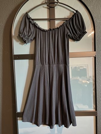 Sommerliches Kleid mit Carmenausschnitt, schwarz, Gr. 36