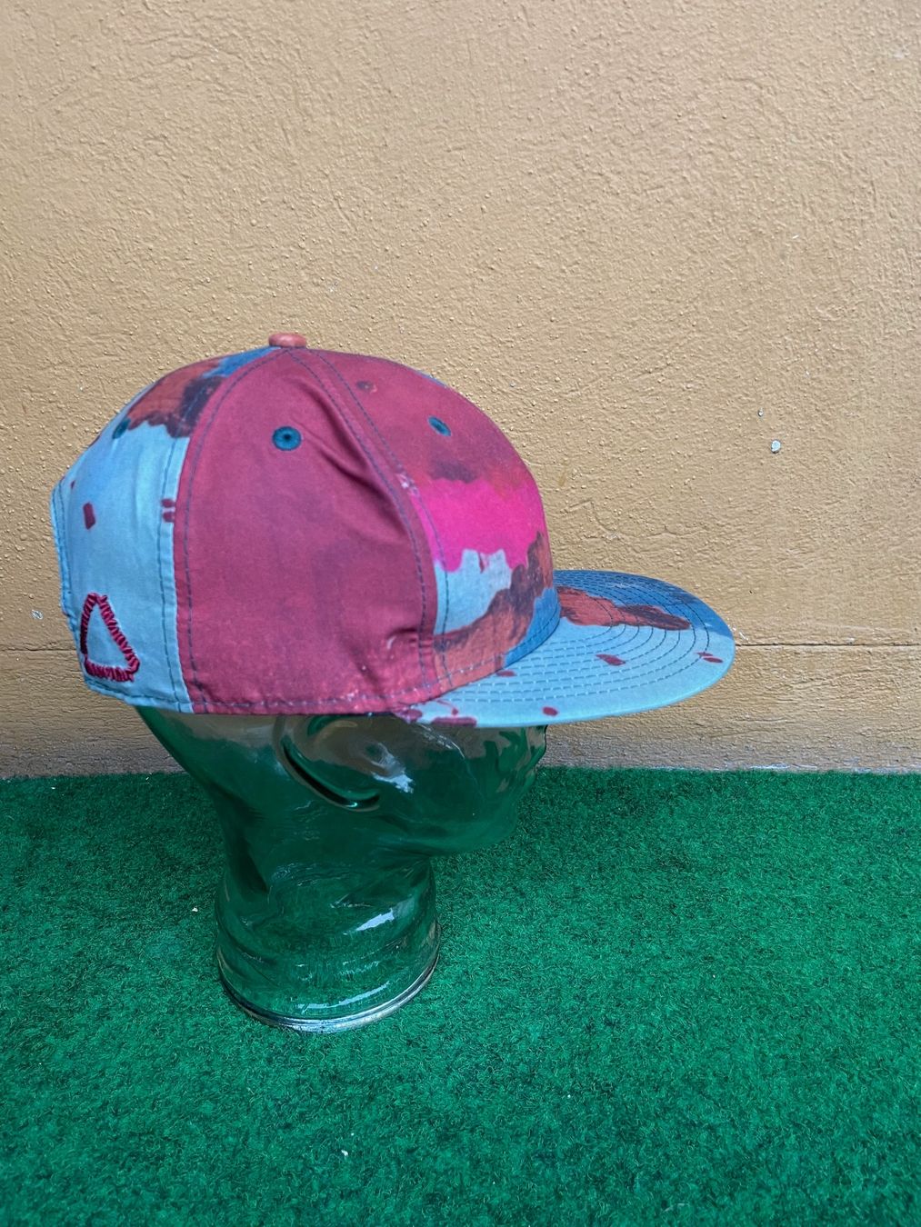 New Era Copricapi, berretti & cappellini: New Era 6-Panel Snapback Tye-Die – Usato da Zürich venduto da le_souk 3