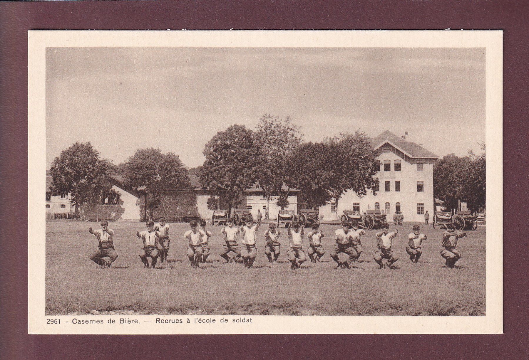 Ansichtskarten: BIERE - Casernes - Ecole de soldat – Gebraucht aus Pully von nicecards