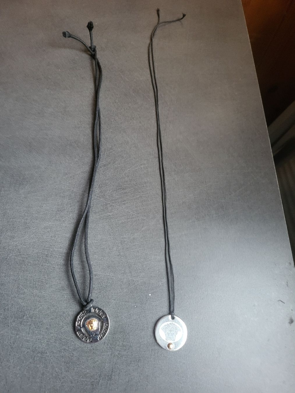 Versace Catenine: Collier Versace vintage, plaqué or – Usato da Troistorrents venduto da ami_mzq5