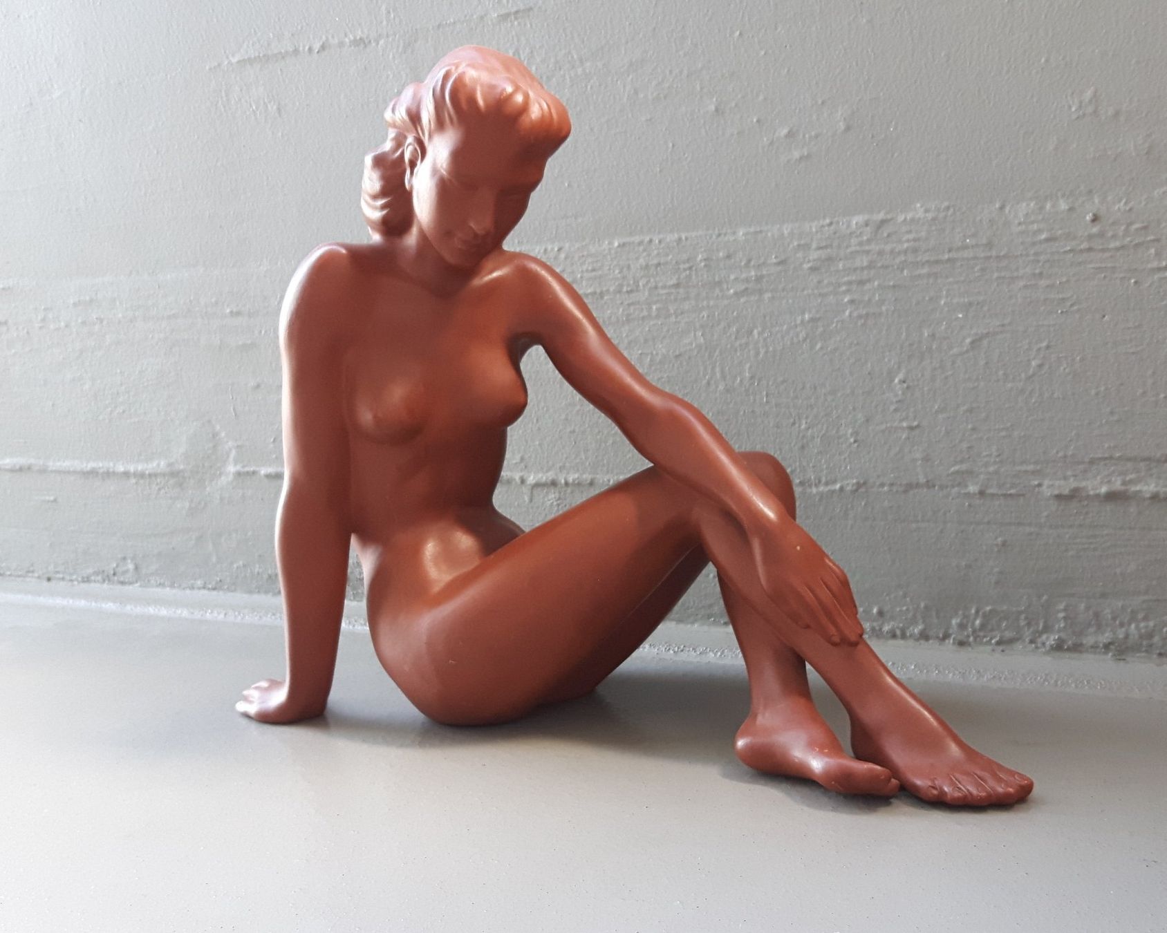 Skulpturen & Statuen: weiblicher Akt Gmundner Keramik – Gebraucht aus Zürich von brinkosos
