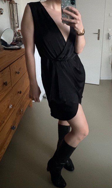 La Redoute Vestiti: Petite robe noire drapée col plongeant T. S – Usato da Zürich venduto da AnnaSa 3