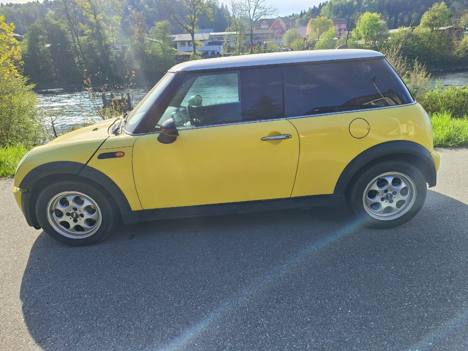 Mini Autos: Mini Cooper.2004.mit MFK – D'occasion à Fulenbach par Elektronik