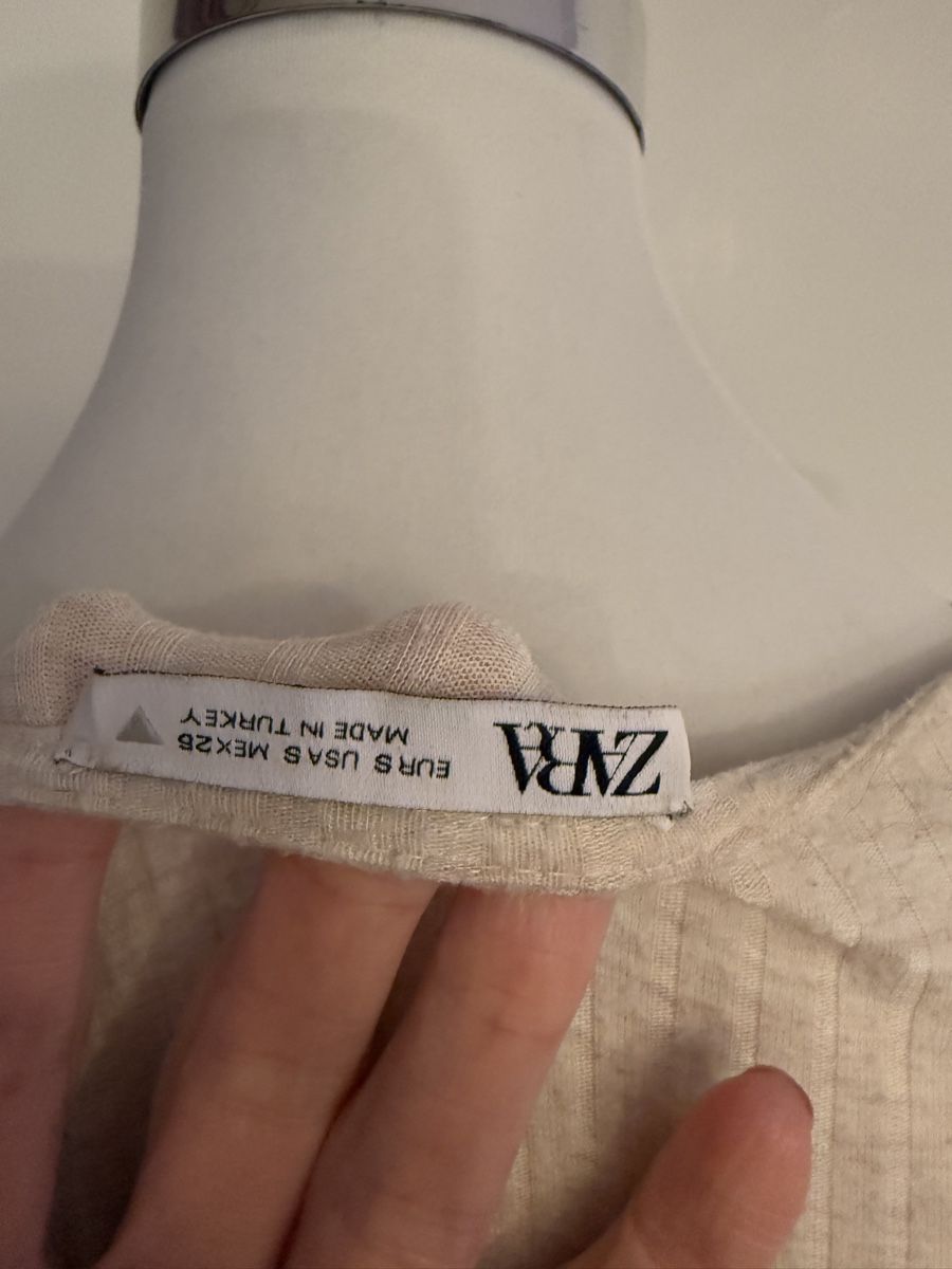 Zara Top: 2 Zara Tops XS – Usato da Zürich venduto da JOD213 2