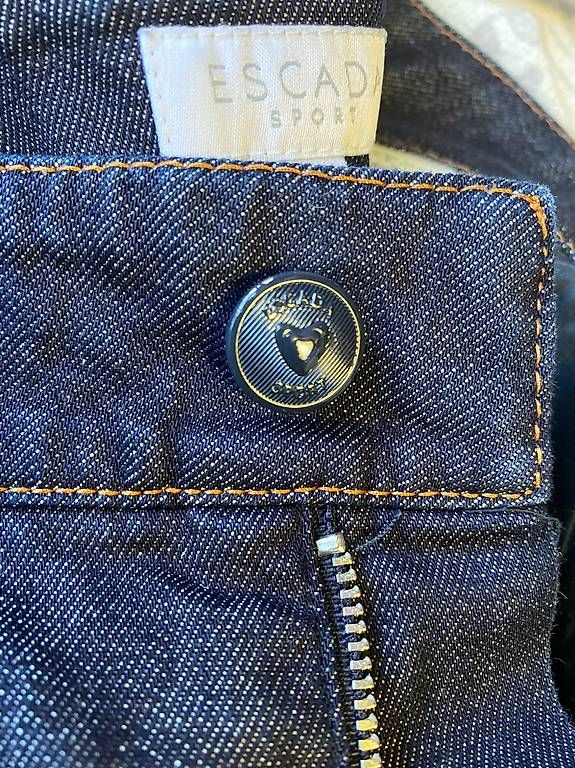 Jeans: ESKADA Sport Jeanshose – Usato da St. Gallen venduto da Konstanza 4