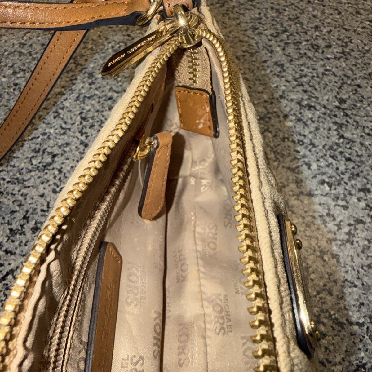 Michael Kors Taschen für Damen: Michael Kors clutch bag monogram beige leather – Gebraucht aus Basel von aaegh 6