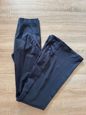 Oner Active EFFORTLESSLIFT™ SEAMLESS FLARED BOTTOMS - S