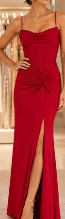 Rotes Abendkleid mit Schlitz Grösse S neuwertig