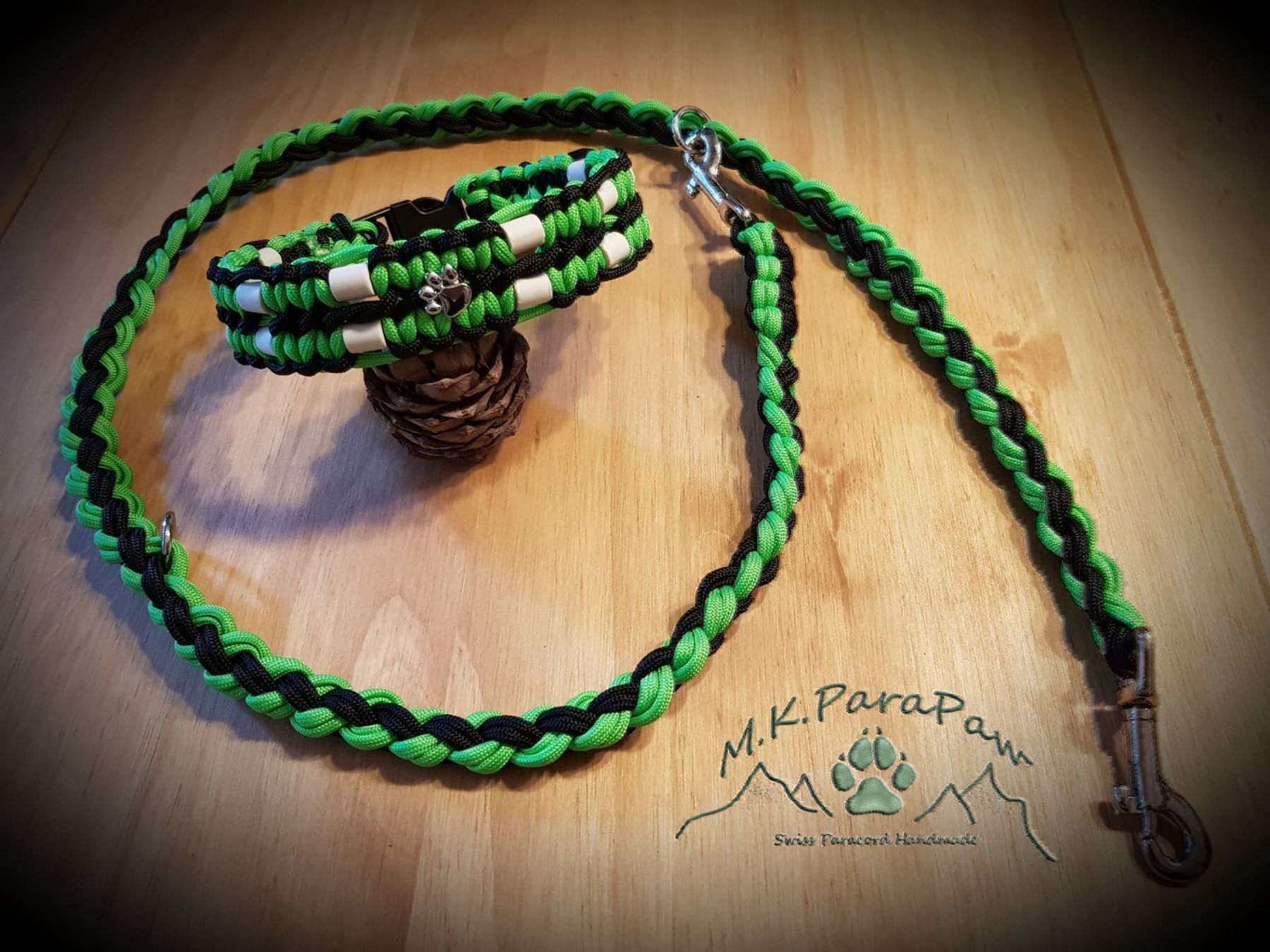 Guinzagli & Collari: Paracord Handarbeit Hundehalsband Leinen – Nuovo e nell'imballaggio originale da Näfels venduto da AllerleiCH 4