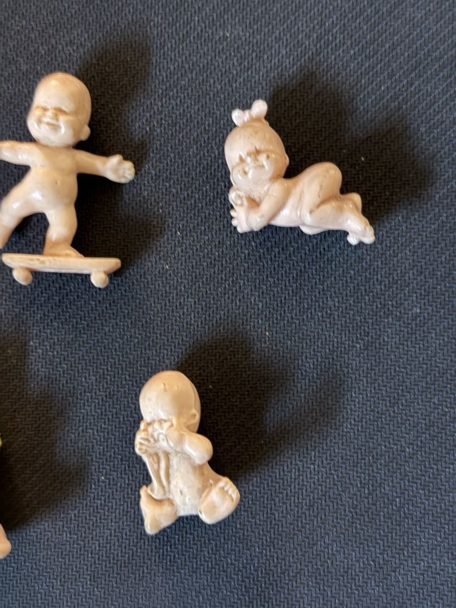 Jouets: Lot - 5x mini Babies – D'occasion à Uvrier par sauma85 2