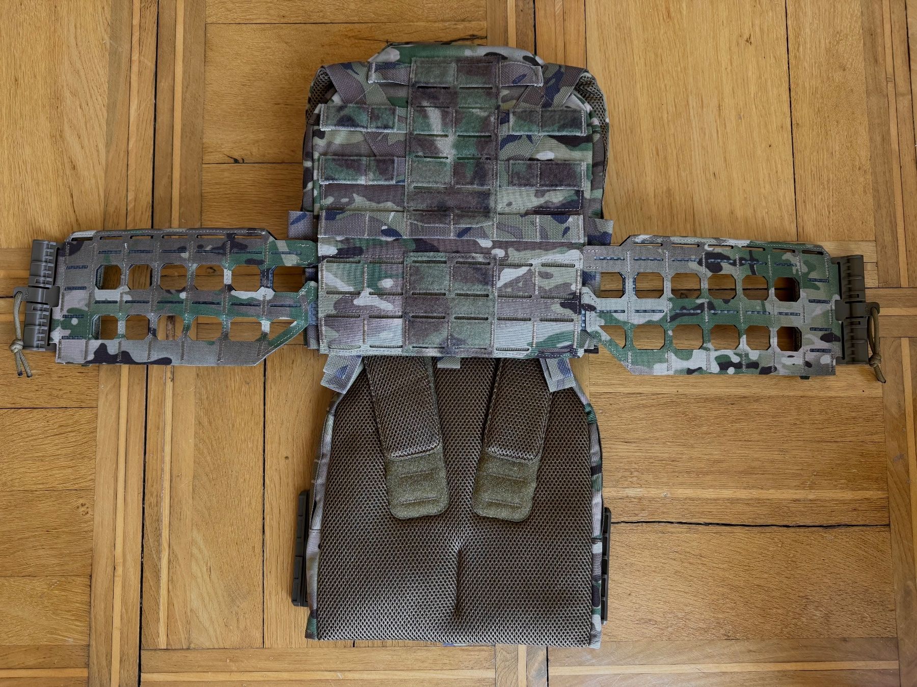 Uniformes: Plate Carrier Multicam K-Zero Style + Warfighter Cummerbund – Neuf (Voir description) à St.Gallen par jarooooomir 2