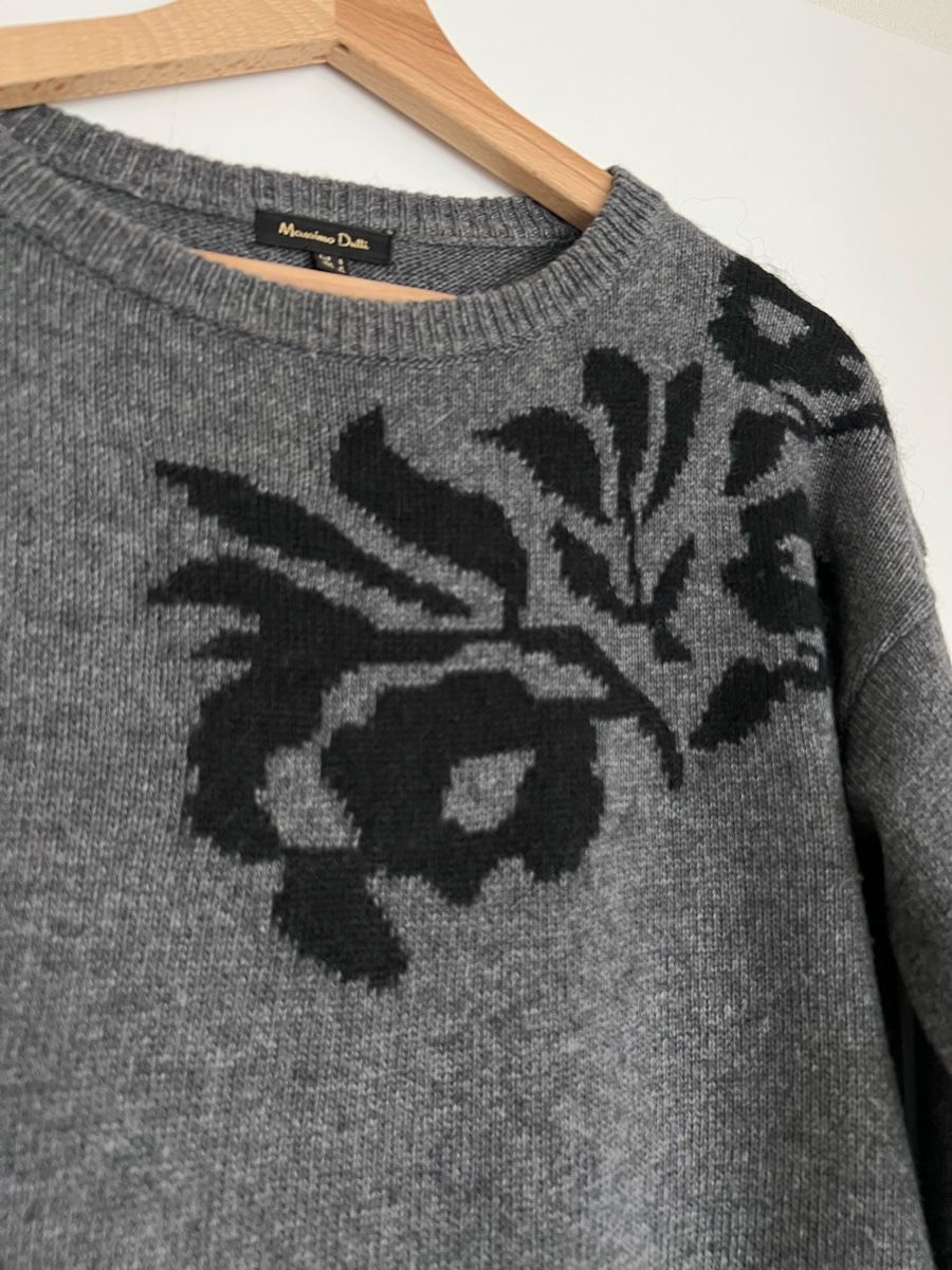 Massimo Dutti Maglioni & Felpe: Pull Gris Massimo Dutti avec Motif Floral. – Usato da Morges venduto da Igp10 1