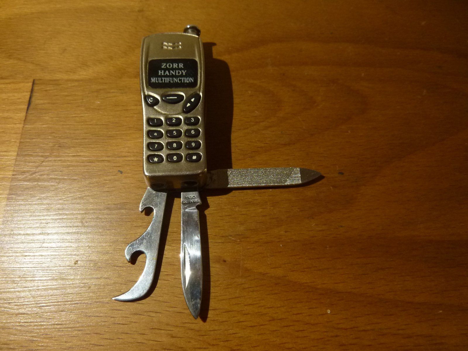 Accendini: Feuerzeug ZORR Handy Multi Tool Messer Flaschenöffner – Usato da Hochfelden venduto da swissice 1