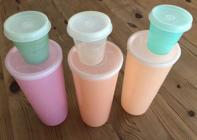 3 Beakers+3 mignonnettes avec couvercles Tupperware (Gebraucht) in ...
