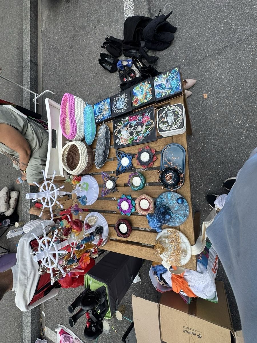 Kit bricolage: Objets divers vide-grenier jouets et habits occasion – Usato da Lausanne venduto da ahm_9l9k 5
