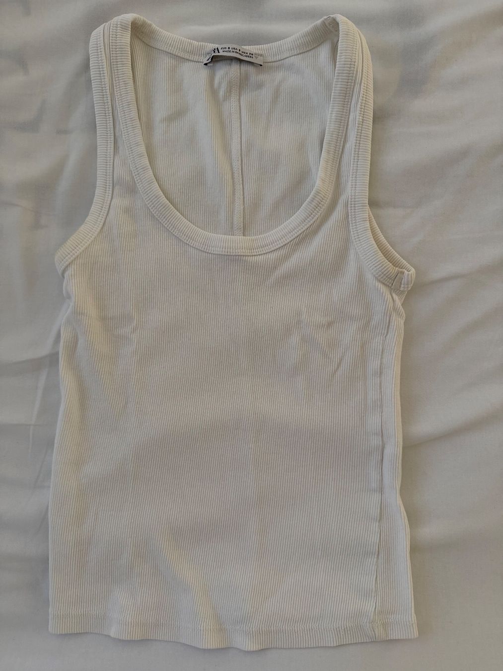 Zara Top: Geripptes Top in weiss – Usato da Zürich venduto da nat_9yf2