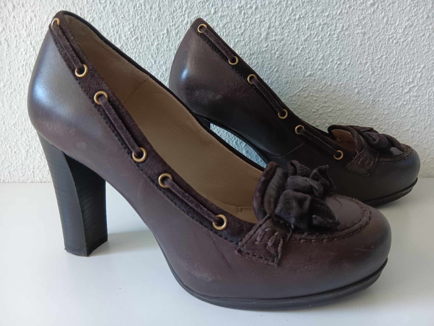 Unisa Damenschuhe: UNISA Chaussures / Schuhe Pointure / Nummer 35 – Gebraucht aus Cossonay-ville von Super-Price-Quality 1