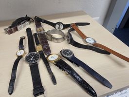 Konvolut 10 Armbanduhren verschiedene Marken und Zustände