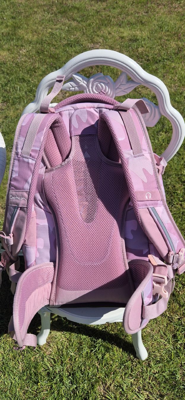 Satch Borse & Zaini: Satch Schulrucksack Camouflage rosa/viollett – Usato da Oberwil-Lieli venduto da cla_j25n 3