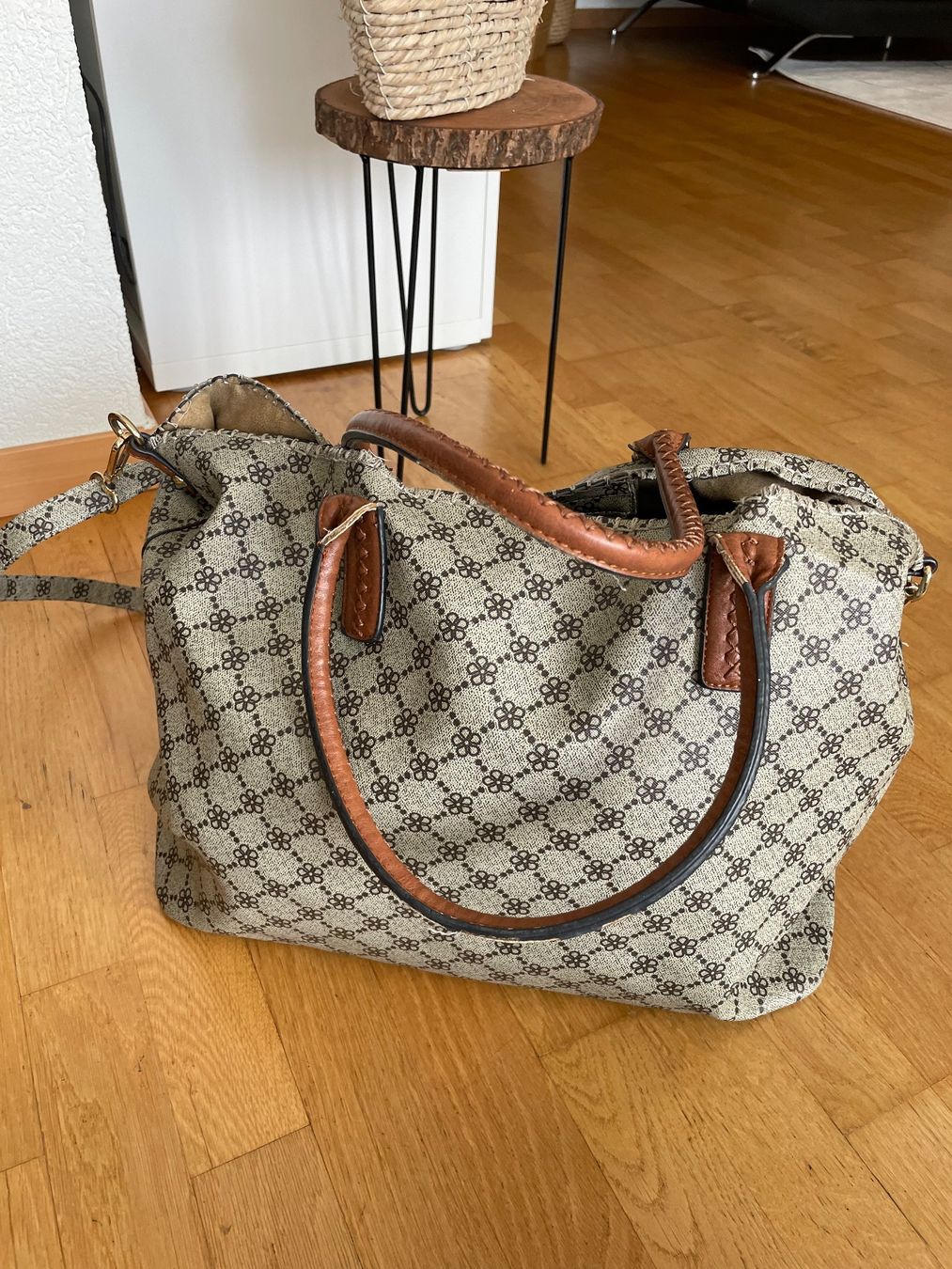 Taschen für Damen: Tasche – Gebraucht aus Selzach von iagiag98 2