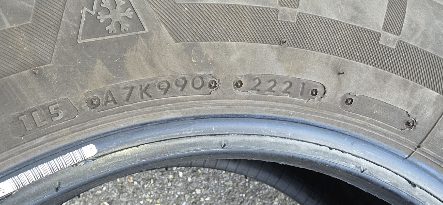 Bridgestone Pneus & Kompletträder: Winterpneu 235/65/R16C M+S – Gebraucht aus herzogenbuchsee von jamma01 3