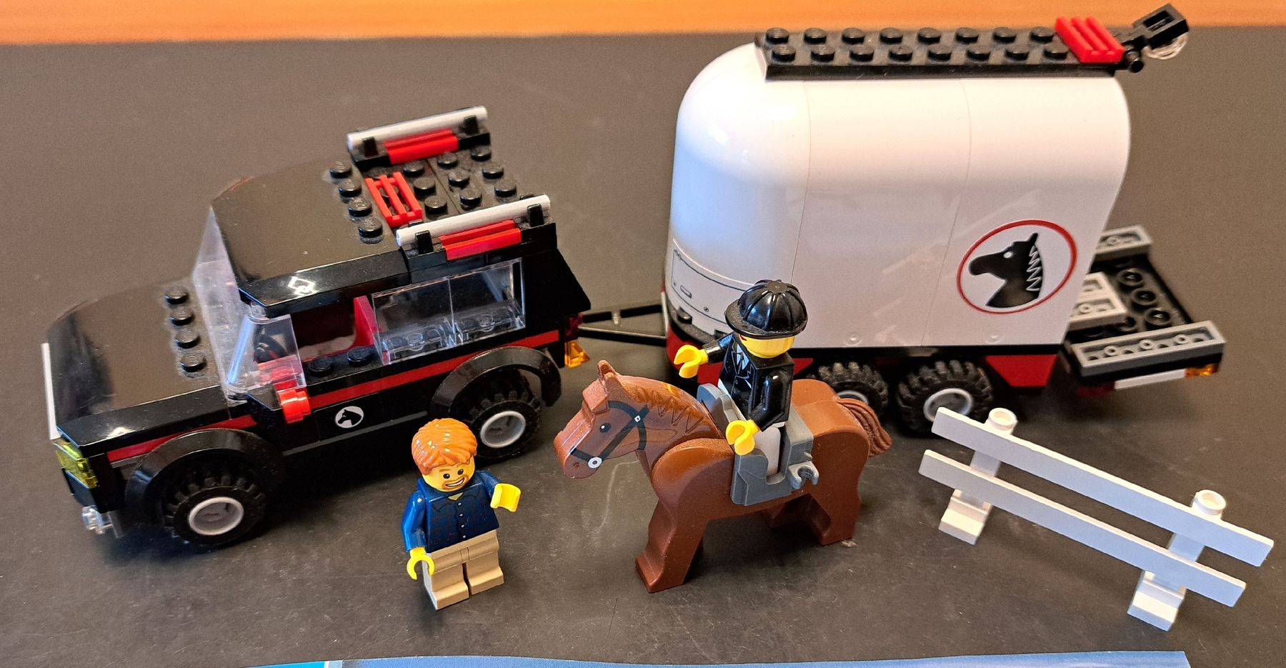Lego Kit di costruzioni: Lego City 7635 - Pferdetransporter – Usato da Wolfhausen venduto da Reto831 1