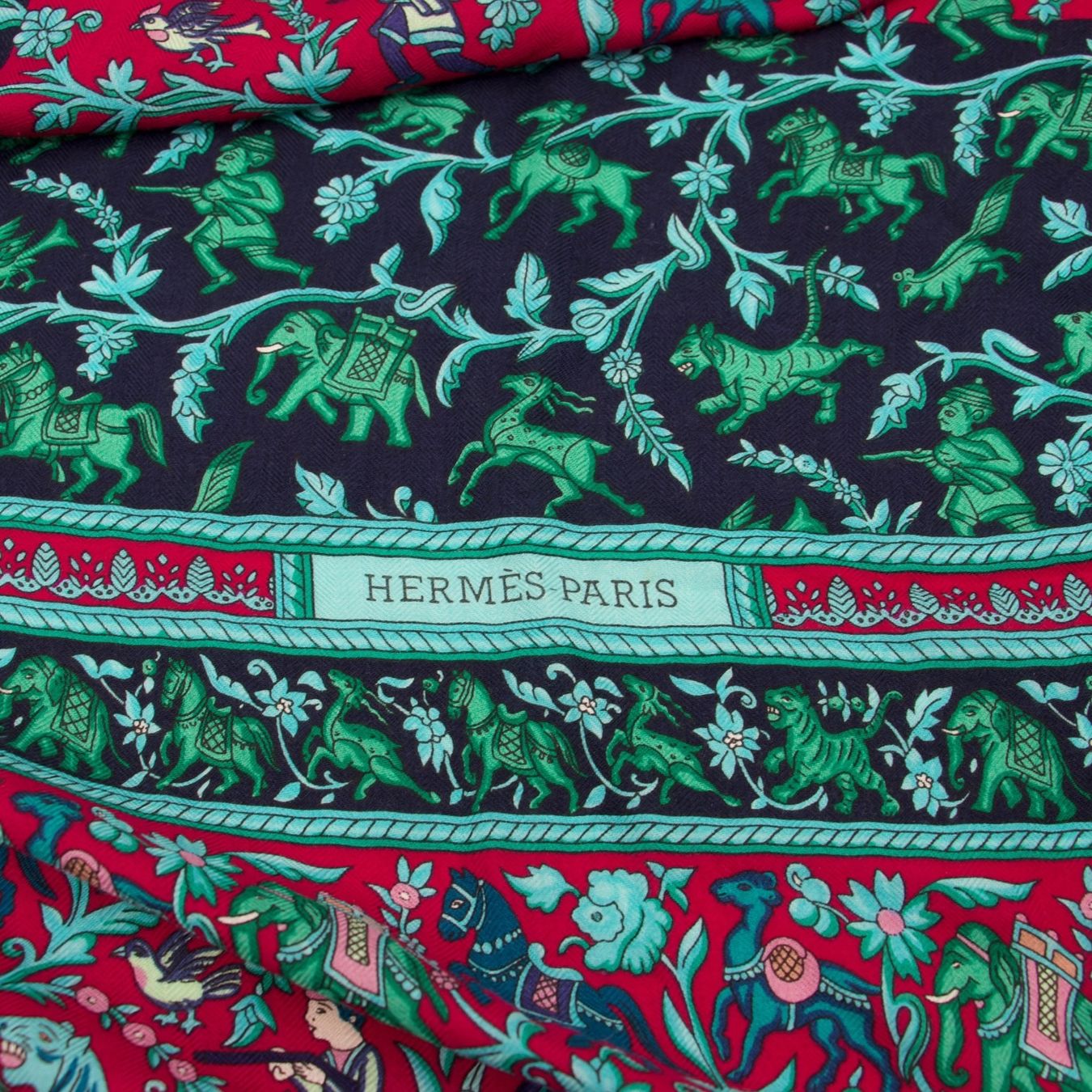 Hermès Foulards, Tücher & Schals: Hermès 140 “Chasse en Inde” – Gebraucht aus Binningen von Designerlabels 6