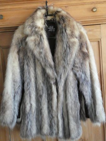 Wunderschöne Pelzjacke mit echtem Opossum-Pelz