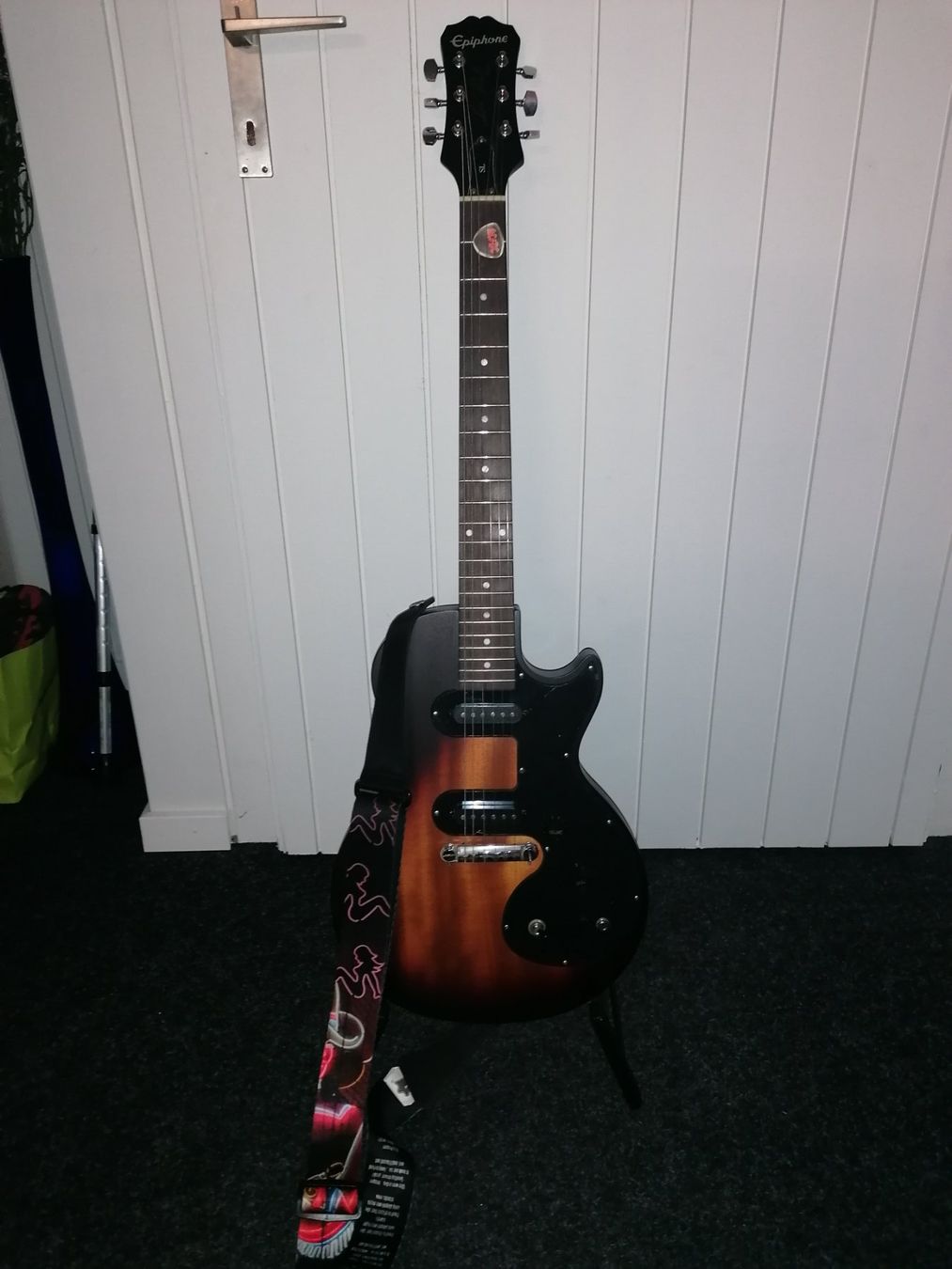 Epiphone Strumenti musicali: Epiphone Gitarre – Usato da Geroldswil venduto da Dirici
