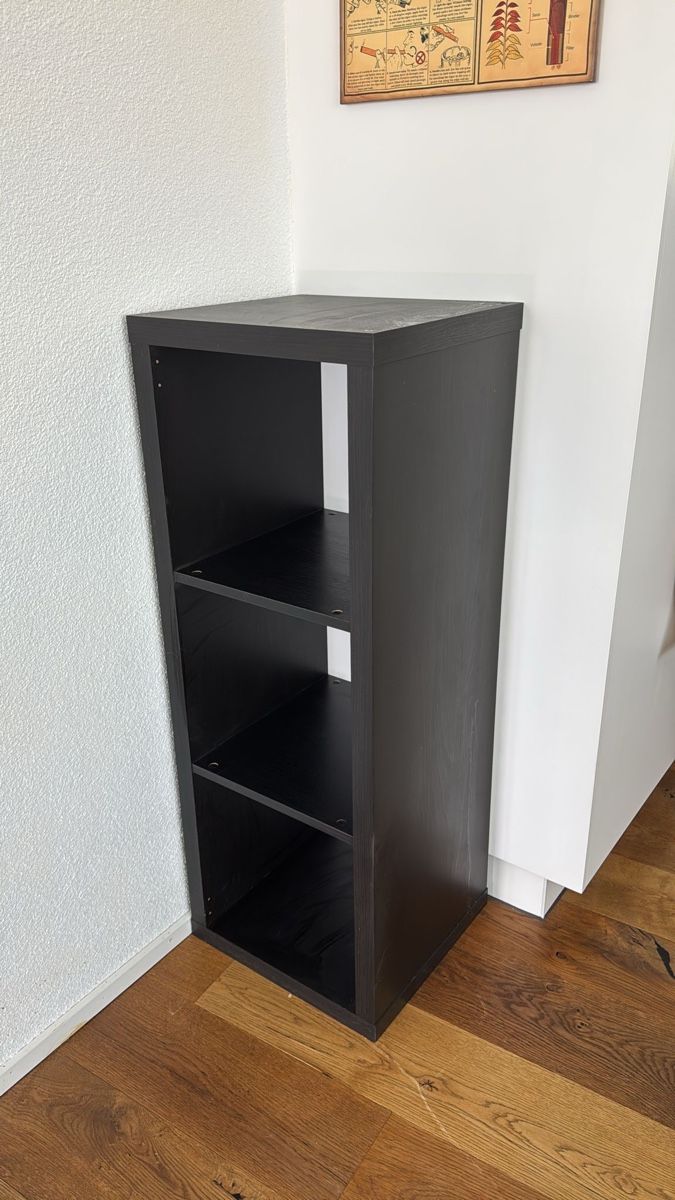 Scaffali: Kallax Ikea schwarz – Usato da Kaltbrunn venduto da Lealui