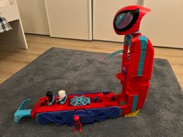 Spiderman Zug Spielzeug mit Figuren, guter Zustand