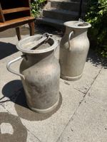 2 alte Milchkannen aus Aluminium – Vintage / Deko