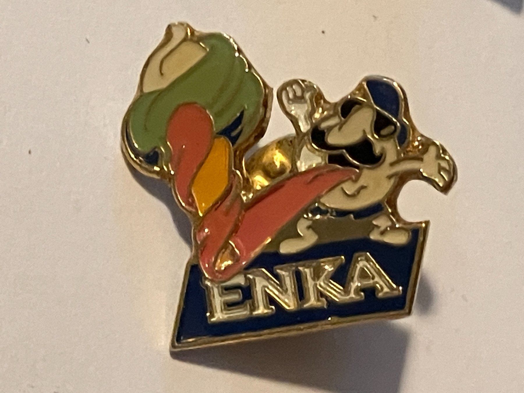 Placchette & Badge: 1 Pin Enka – Usato da Basel venduto da djwwpp