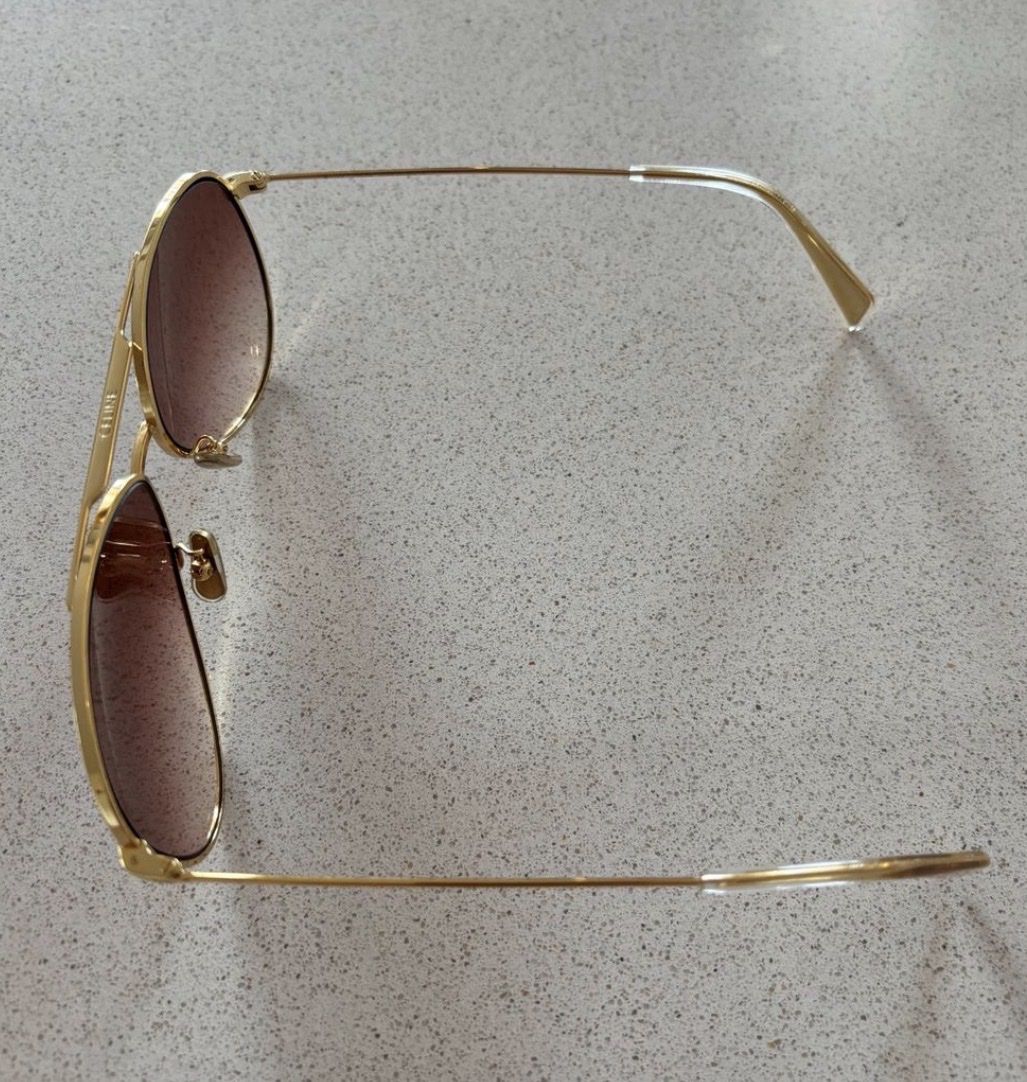 Celine Lunettes & Verres: Lunette soleil CÉLINE – Neuf (Voir description) à Nyon par ikel78 2