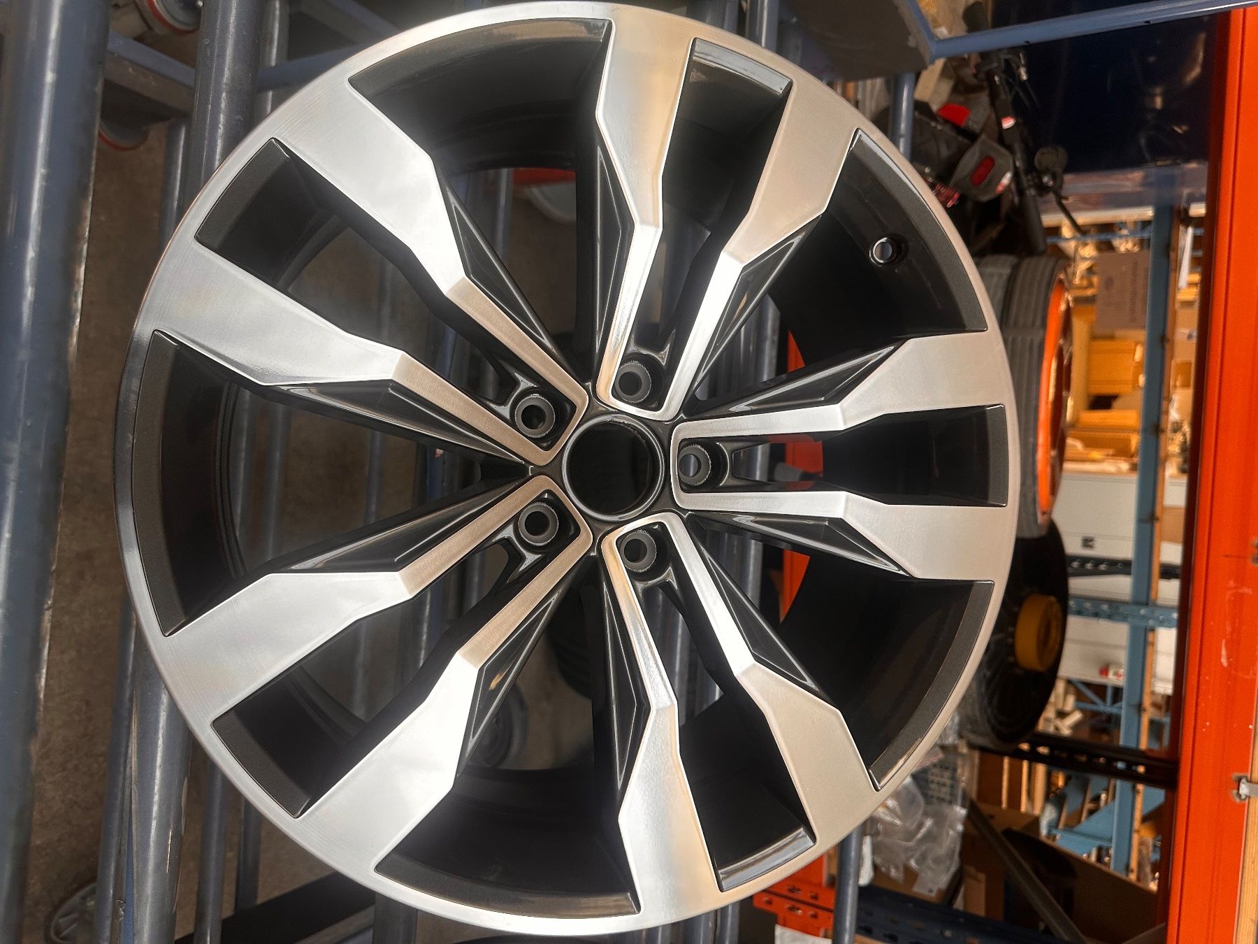 Volkswagen Cerchioni: VW Felge – Usato da Wilen venduto da Schoeppi32 3