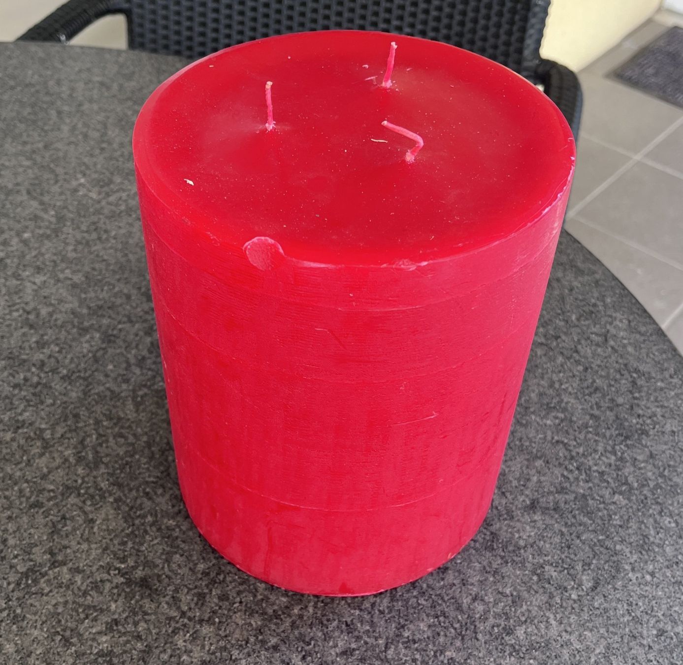Candele: Rote 3-Docht Kerze – Usato da Allschwil venduto da Zermatt