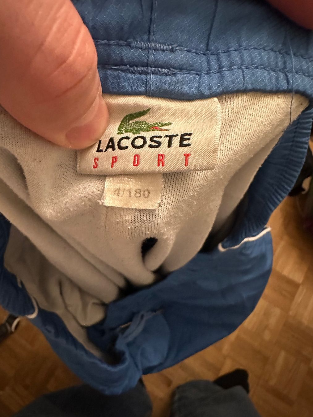 Lacoste Hosen: Lacoste Trainerhose – Gebraucht aus zürich von DESKO 1