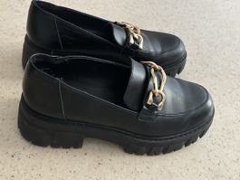 Loafer Catwalk schwarz mit Kette Grösse 38 guter Zustand