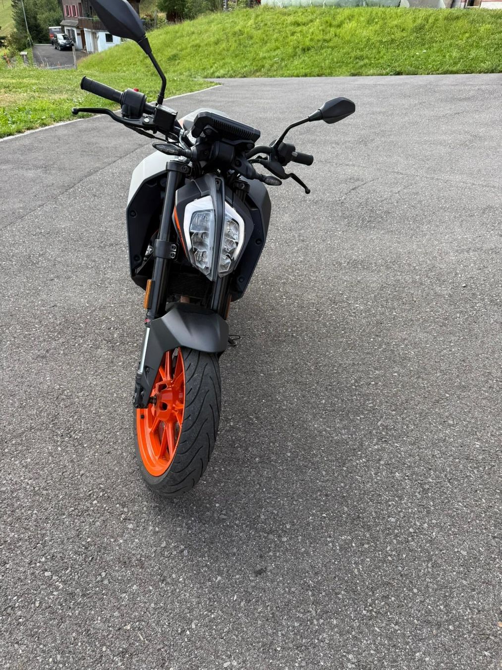 KTM Strasse: KTM 125 Duke - Top Zustand, wenig Kilometer, JG 2021! (55) – Gebraucht aus Lauerz von Trampolinsprung 4