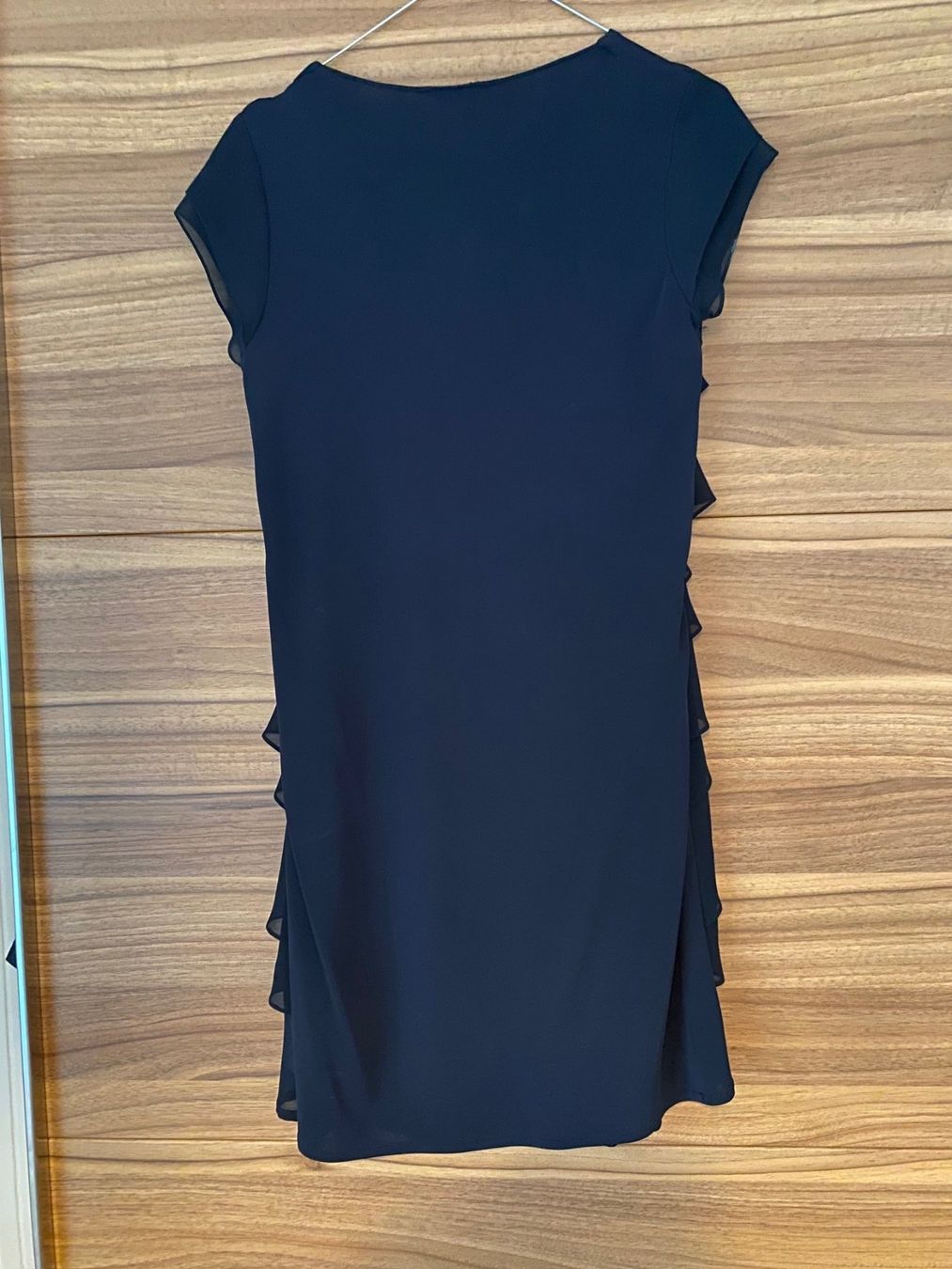 Massimo Dutti Kleider: Kleid mit Volants von Massimo Dutti – Gebraucht aus Lugano von mariavenezia 1