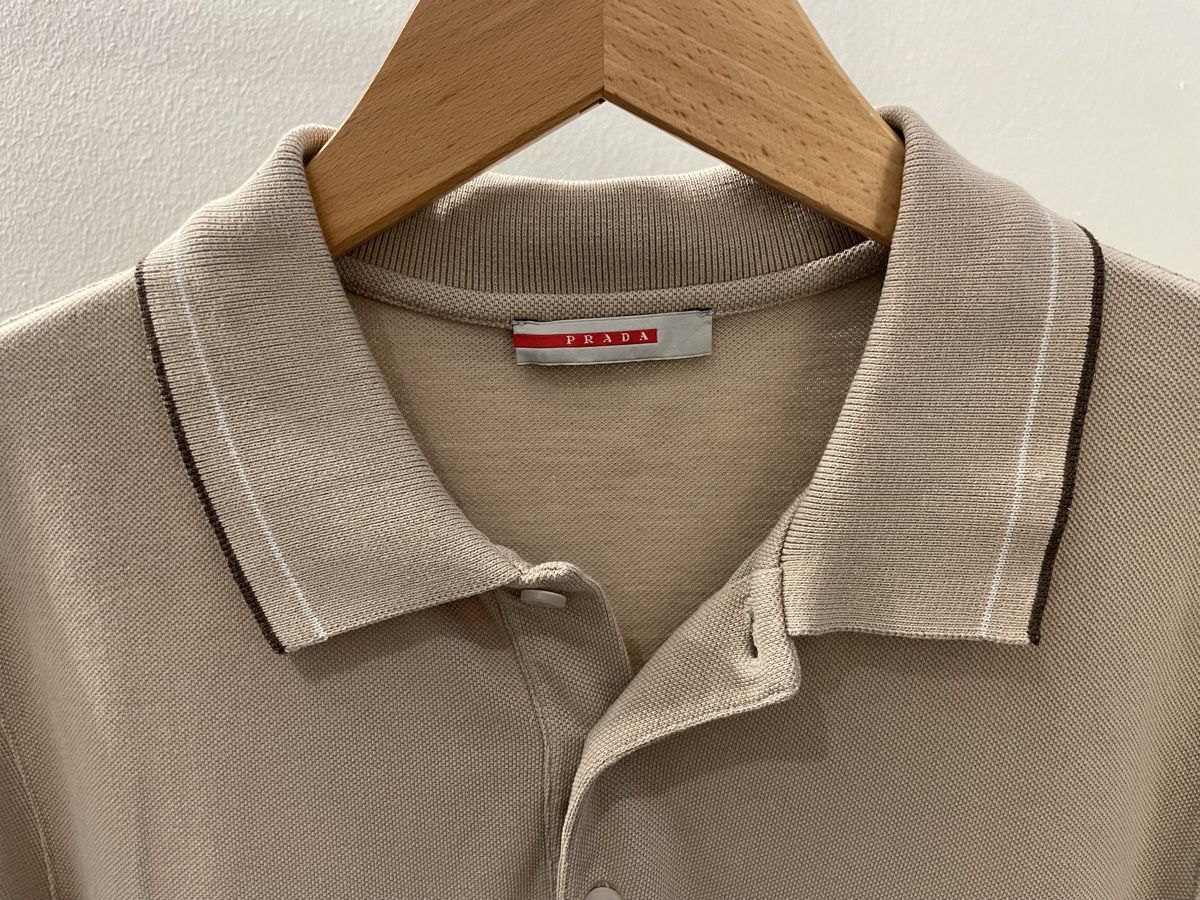 Prada Magliette Polo: Prada Polo-Shirt Beige – Usato da Windisch venduto da rascale 1