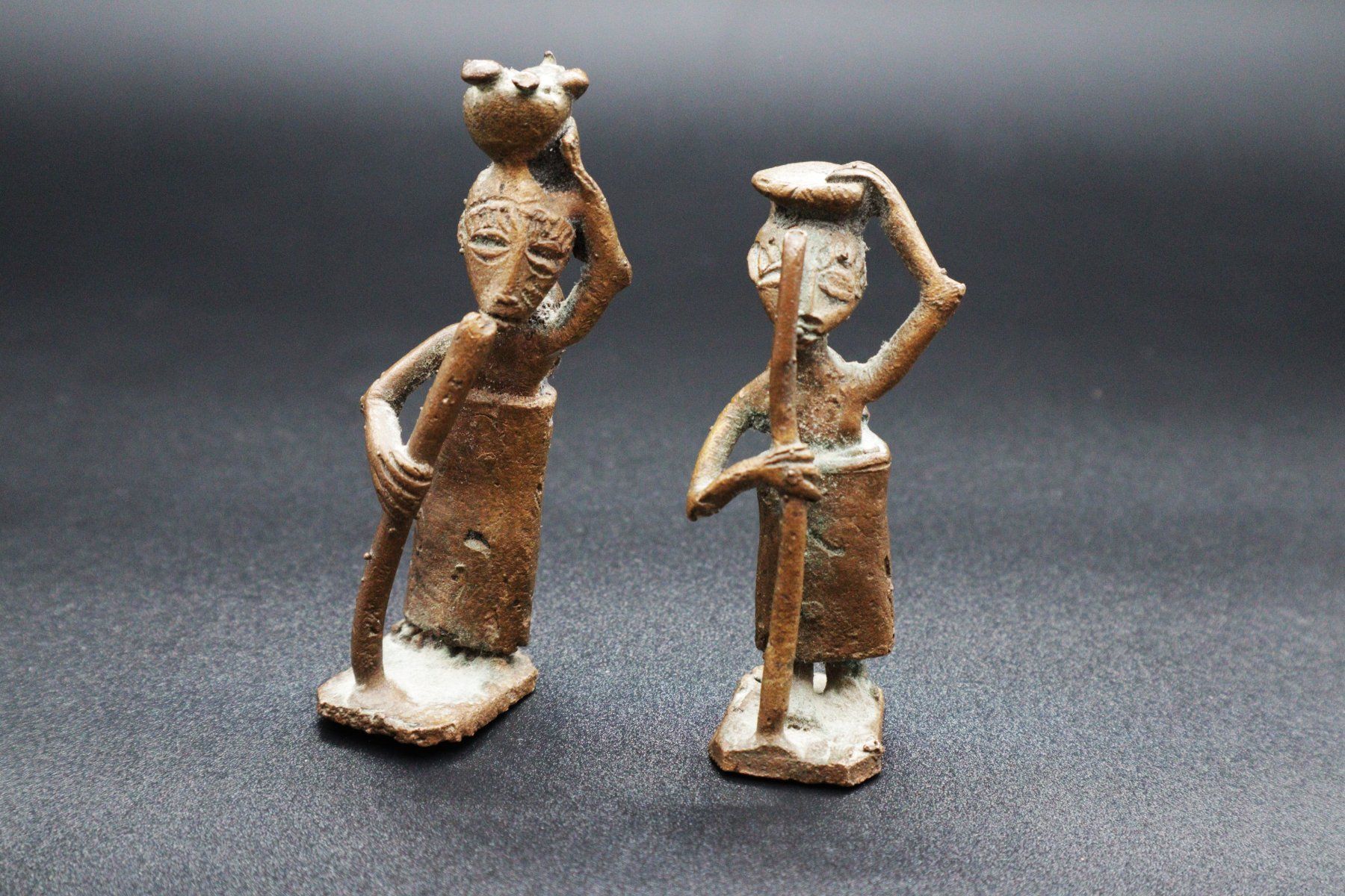Sculture & Statue: Antike Bronzefiguren / Goldgewichte Westafrika – Usato da Volketswil venduto da brockipfannenstil