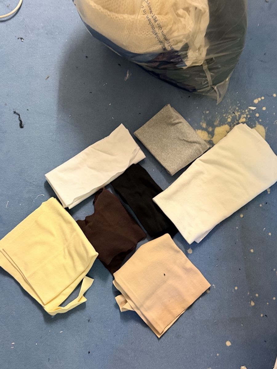 Tessuti: Stoffe Diverse - Jeans, Jearsey, Bündchen – Usato da Gockhausen venduto da max_t9mh 1