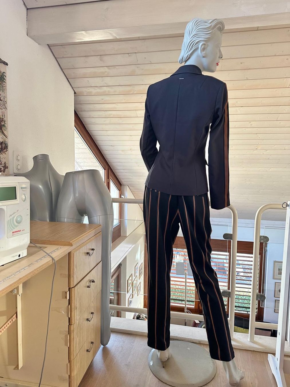 Comma Completi & Tailleur: Anzug von "Comma" – Usato da Neuhausen venduto da Lechasseur 3
