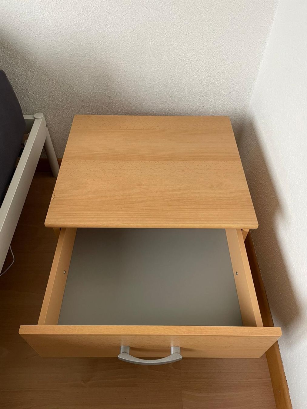 Comodini: Nachttisch, holz – Usato da St. Gallen venduto da cedisells 2