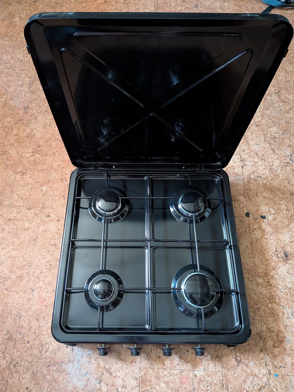 Cuisinières: Plaque de cuisson gaz noire 4 feux – Neuf (Voir description) à Orpund par Gredouille 1