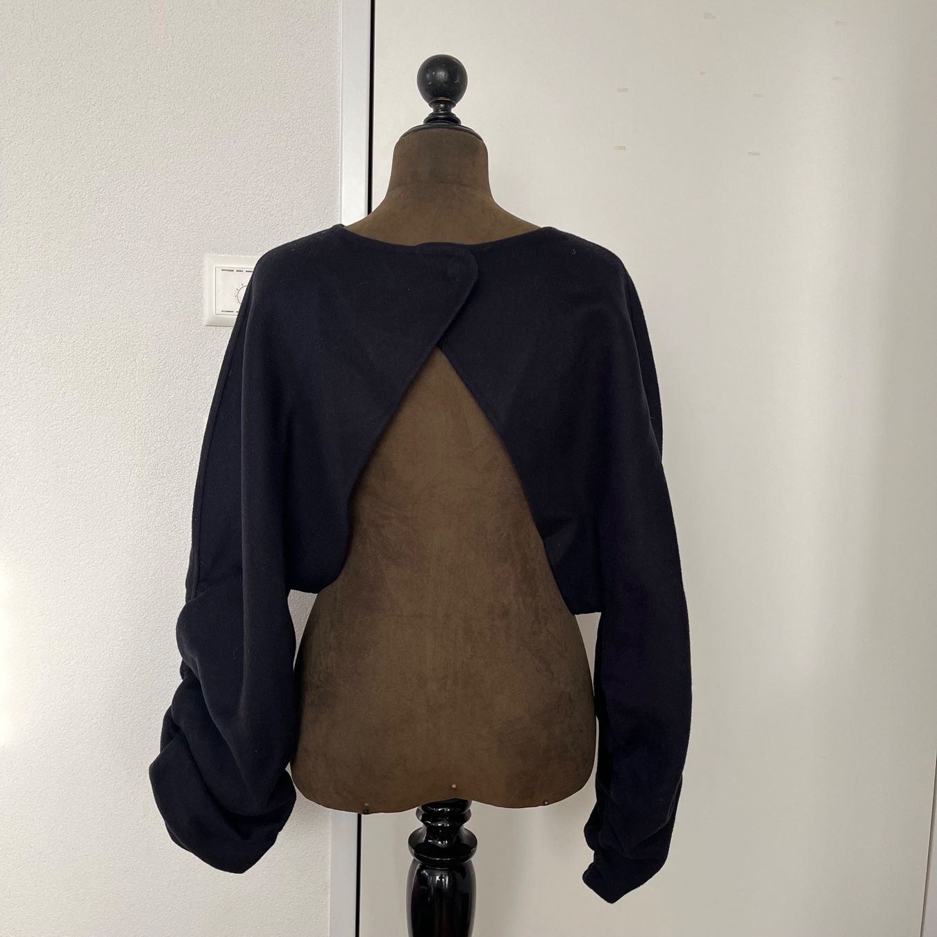 Cos Pullover & Sweatshirts: Cos Pullover – Gebraucht aus Zug von Grc999 1